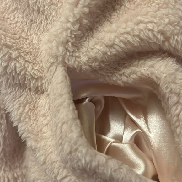 Honey punch faux fur fuzzy jacket size s - Picture 7 of 7